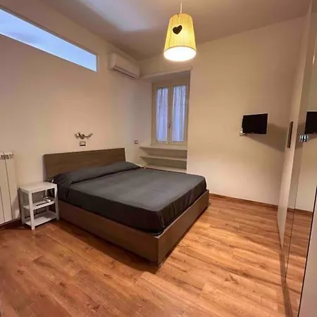 Apartment Bucaneve House Rom